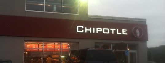 Chipotle Mexican Grill is one of Orte, die Tina gefallen.