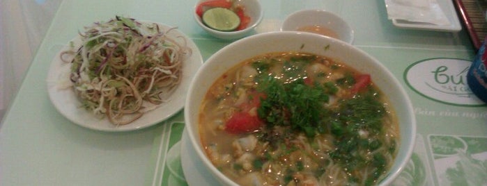 Bún Sài Gòn is one of Locais curtidos por Oliver.