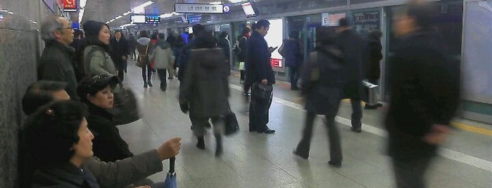 강동역 is one of Subway Stations in Seoul(line5~9).