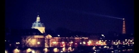 Pont Neuf is one of Paris.