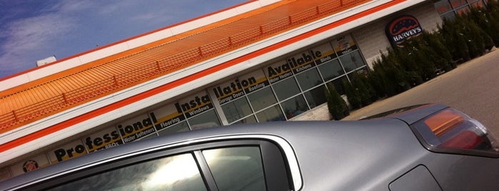 The Home Depot is one of Amayaさんのお気に入りスポット.