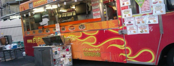 El Flamin' Taco is one of สถานที่ที่บันทึกไว้ของ Kimmie.