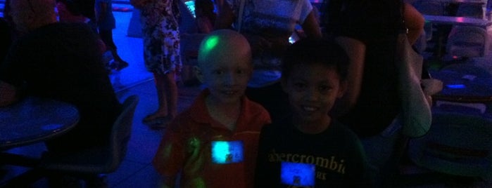 Bowlero is one of Under 21? Ideas for a fun night out in Chicago!.
