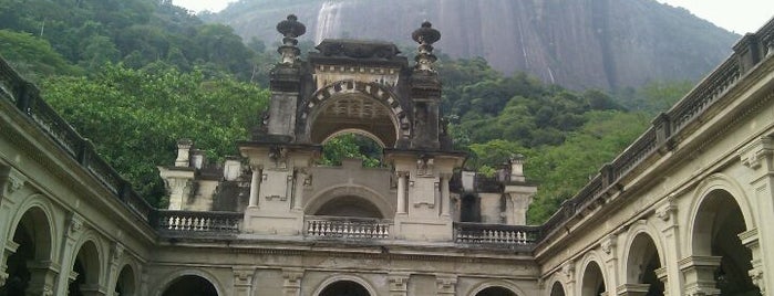 Parque Lage is one of Lugares turísticos do Rio para visitar.