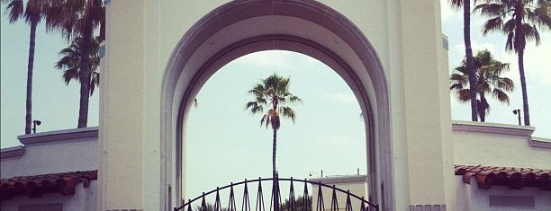 Universal Studios Hollywood is one of Los Ángeles.