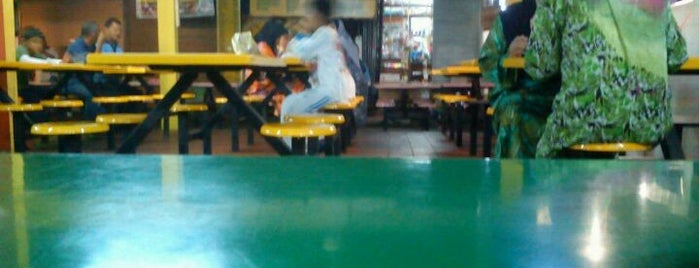 Astaka Bukit Gedung (Food Court) is one of Makan @ Utara #3.