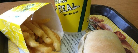 Runza is one of Gregさんのお気に入りスポット.