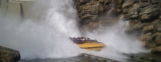 Jurassic Park River Adventure is one of Must Experience Attractions in Florida.
