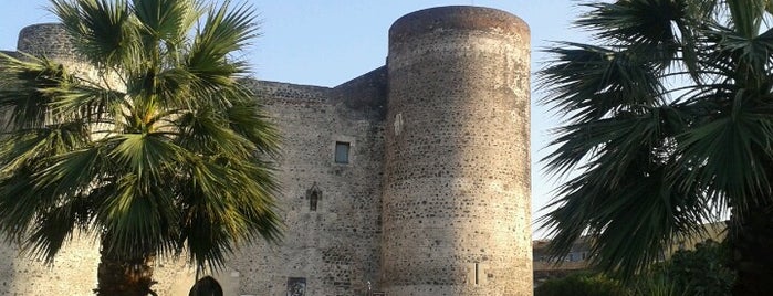 Castello Ursino is one of Luoghi 'nginiusi!!!.