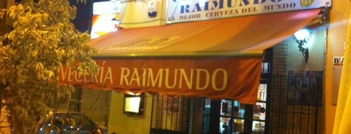 Cervecería Raimundo is one of Bares y Tapas Sevilla.