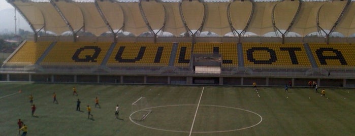 Estadio Bicentenario Lucio Fariña Fernández is one of Estadios.