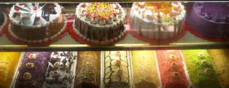 Maristel's Cakes And Cuddles is one of Foodspotting Tuguegarao.