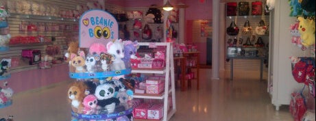 Little Surprises - Official Hello Kitty Store is one of Lugares favoritos de Mandy.