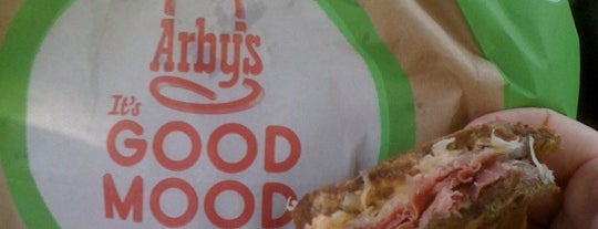 Arby's is one of Robertさんのお気に入りスポット.