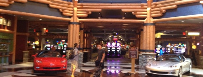 Four Winds Casino is one of Lugares favoritos de Matt.