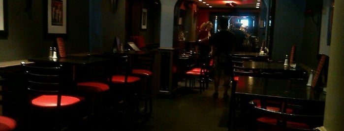 Red 58 Restaurant & Wine Bar is one of Lizzie'nin Kaydettiği Mekanlar.