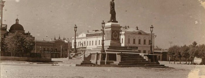 Памятник императору Александру II на Главной площади города is one of ЕКБ.