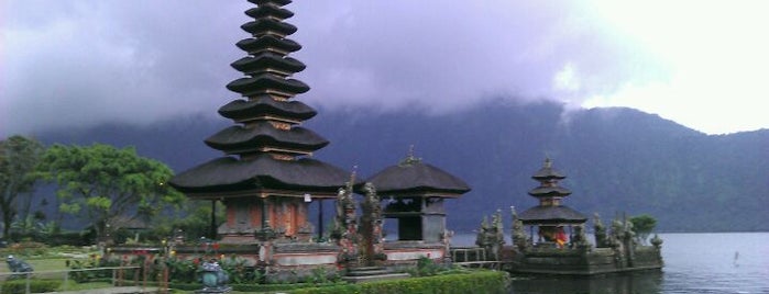 Pura Ulun Danu Beratan is one of Beautiful places to do an engagement photo in Bali.
