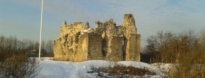 Середнянський Замок / Serednie Castle is one of Палаци/Замки/Фортеці.
