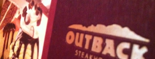 Outback Steakhouse is one of สถานที่ที่ John ถูกใจ.
