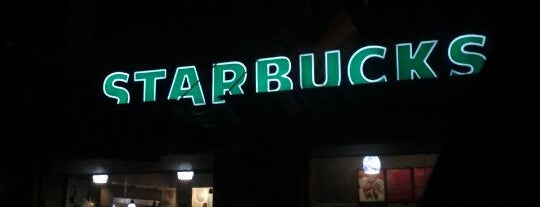 Starbucks is one of Montserratさんのお気に入りスポット.