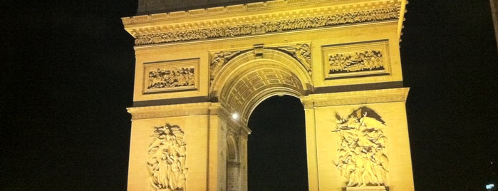 Arc de Triomphe de l'Étoile is one of Bonjour Paris.
