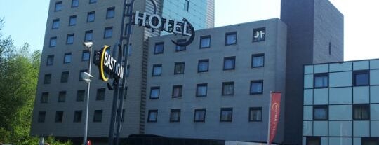 Bastion Hotel Amsterdam Amstel is one of Tempat yang Disukai Liliya.
