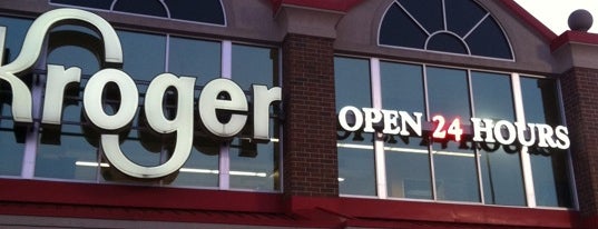 Kroger is one of Lindsayさんのお気に入りスポット.