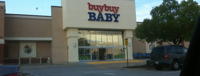 buybuy BABY is one of Lugares favoritos de Alexander.