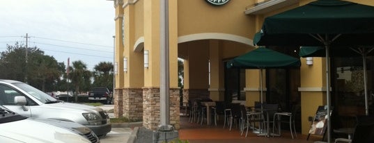Starbucks is one of Orte, die Dee gefallen.