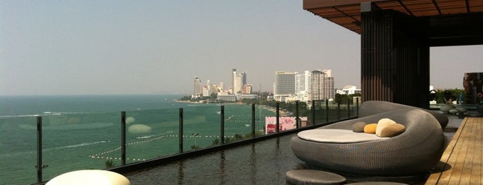 Hilton Pattaya is one of พาชม พาเดิน.