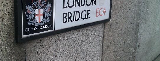 Londra Köprüsü is one of London.