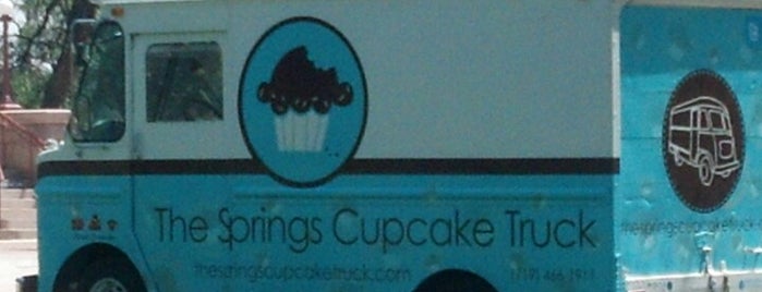 Colorado Springs Cupcake Truck is one of Karen 님이 저장한 장소.