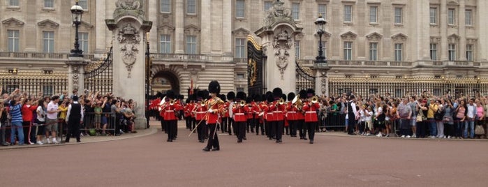 Palacio de Buckingham is one of Londra.