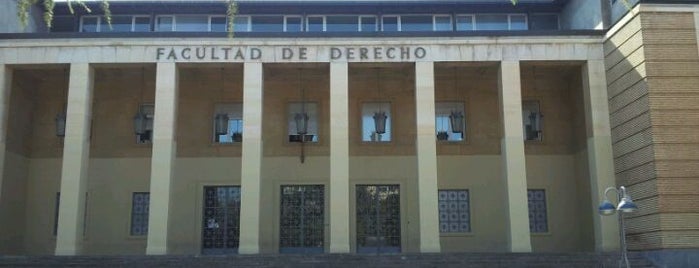 Facultad de Derecho is one of Seus proves finals d'avaluació UOC juny/gener 2013.
