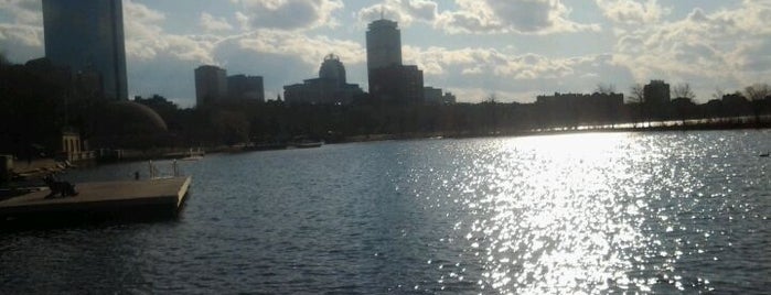 Charles River is one of Interesting Items to Check Out.