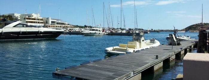 Yacht club costa smeralda is one of Lieux sauvegardés par Alexander.