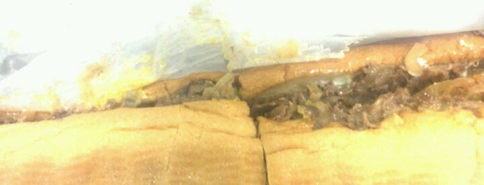 Iggles Cheesesteaks & Burgers is one of Inezさんのお気に入りスポット.