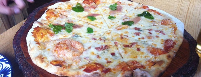 La Barra is one of The 15 Best Places for Pizza in Mexico City.