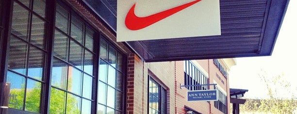 Nike Factory Store is one of Orte, die Dorothy gefallen.