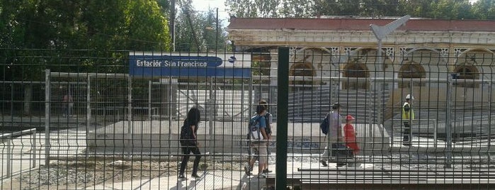 Estación San Francisco de Mostazal is one of Estaciones Metrotrén y Expreso Maule.