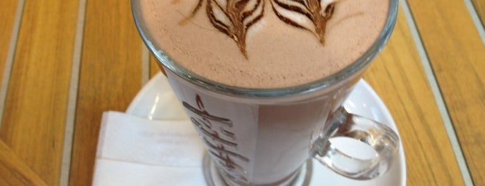 Costa Coffee is one of Mat : понравившиеся места.
