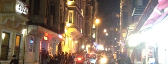 Balo Sokak is one of İstanbul nightlife.