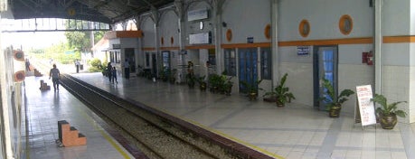 Stasiun Maos is one of Train Station Java.