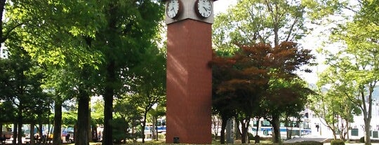 西条中央公園 is one of Orte, die Nyoho gefallen.