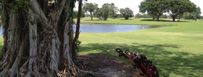 Boca Raton Municipal Golf Course is one of Tempat yang Disukai Justin.