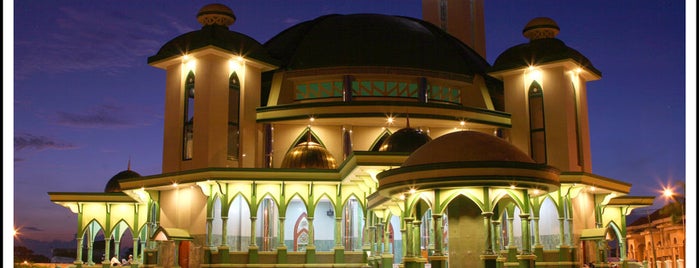 Masjid Al-Musannif is one of Guide to Medan's best spots.