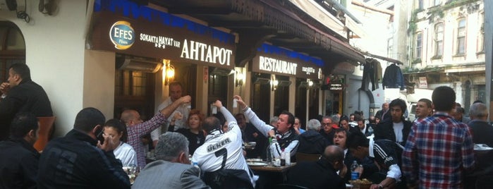 Ahtapot Restaurant is one of istanbul.