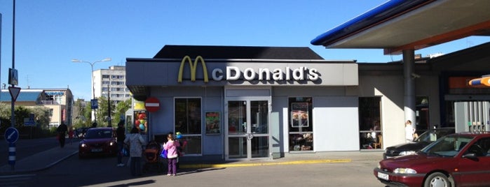 McDonald's is one of สถานที่ที่ Sofia ถูกใจ.