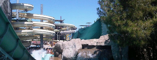 Troy Aqua Park is one of Antalyada gezmelik, görmelik, yüzmelik.